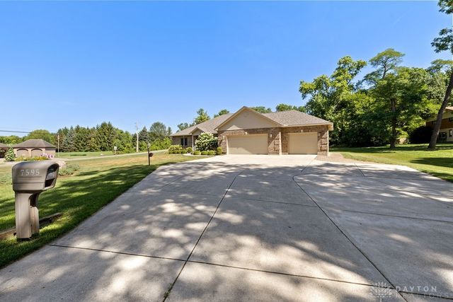 7595 Meeker Road, Dayton, OH 45414