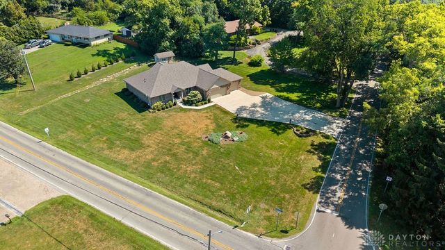 7595 Meeker Road, Dayton, OH 45414