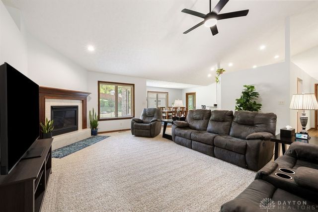 7595 Meeker Road, Dayton, OH 45414