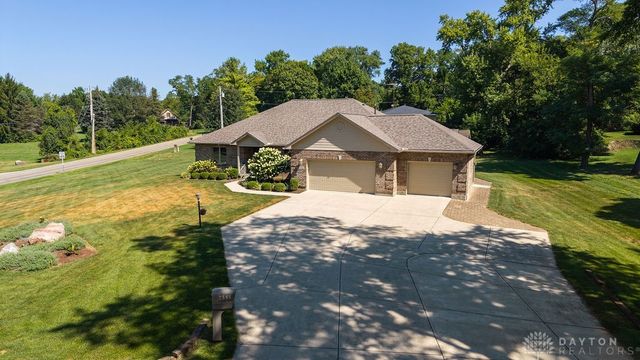 7595 Meeker Road, Dayton, OH 45414