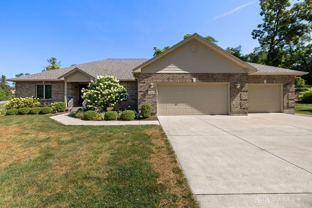 7595 Meeker Road, Dayton, OH 45414