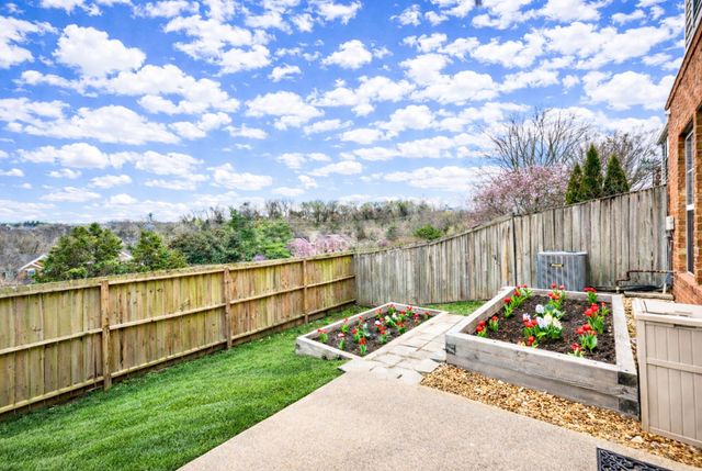 507 Old Towne Dr, Brentwood, TN 37027