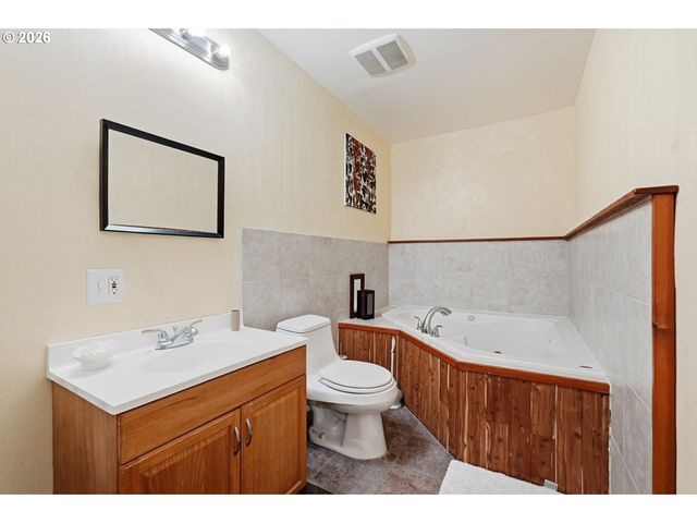 8500 Ne 16TH Ln, Vancouver, WA 98664