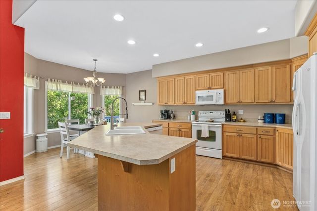 434 Islandcrest Drive, Camano Island, WA 98282