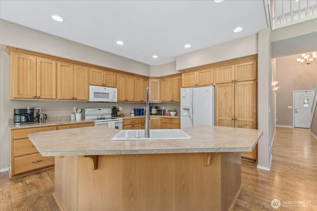 434 Islandcrest Drive, Camano Island, WA 98282
