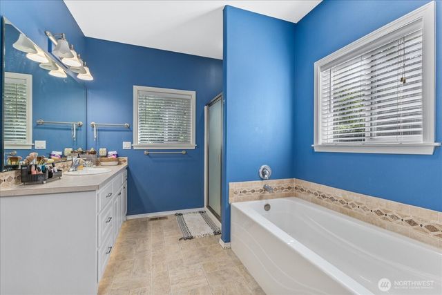 434 Islandcrest Drive, Camano Island, WA 98282