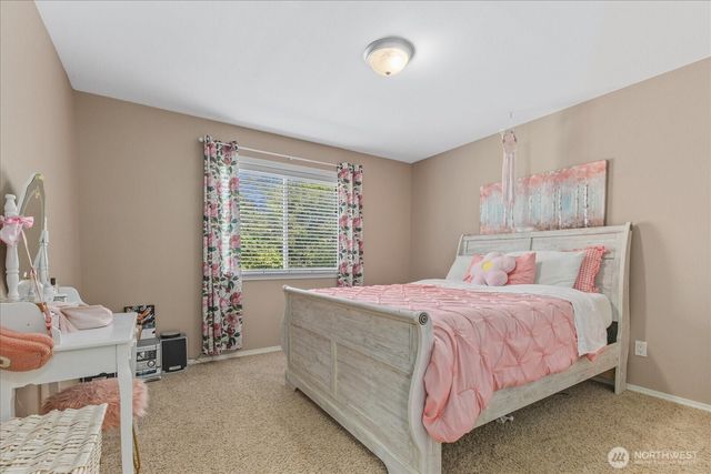 434 Islandcrest Drive, Camano Island, WA 98282