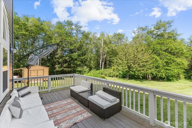 434 Islandcrest Drive, Camano Island, WA 98282