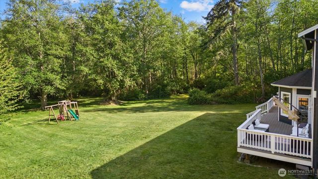 434 Islandcrest Drive, Camano Island, WA 98282