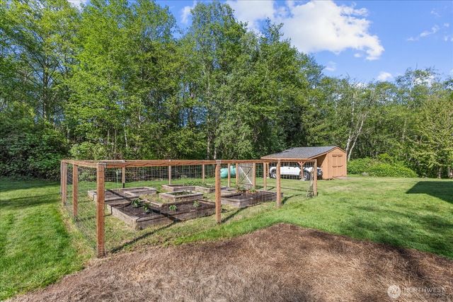 434 Islandcrest Drive, Camano Island, WA 98282