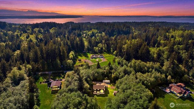434 Islandcrest Drive, Camano Island, WA 98282