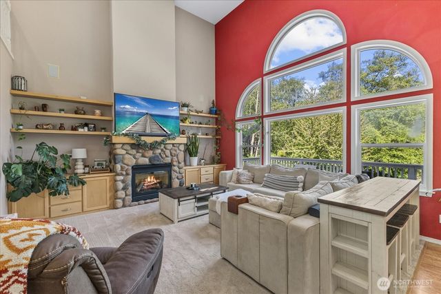 434 Islandcrest Drive, Camano Island, WA 98282