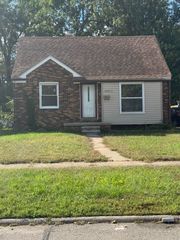 26271 W Hills Drive, Inkster, MI 48141