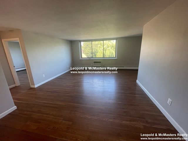 519 Washington St 12, Brookline, MA 02446