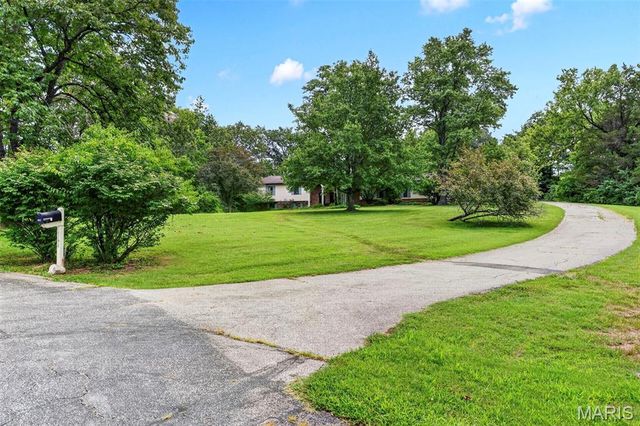 164 Country Squire Lane, Washington, MO 63090