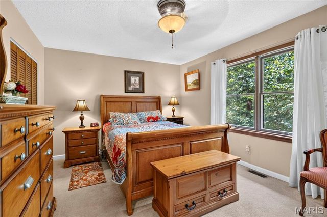 164 Country Squire Lane, Washington, MO 63090