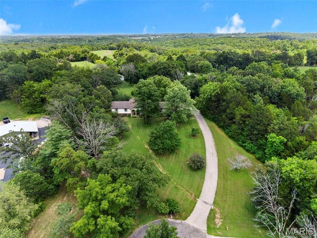 164 Country Squire Lane, Washington, MO 63090