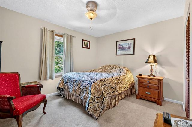 164 Country Squire Lane, Washington, MO 63090