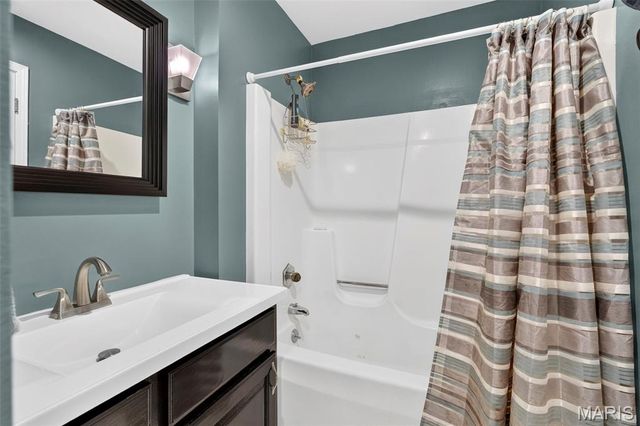 164 Country Squire Lane, Washington, MO 63090