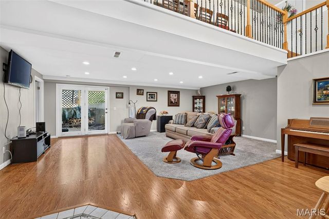 164 Country Squire Lane, Washington, MO 63090