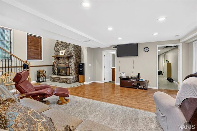 164 Country Squire Lane, Washington, MO 63090