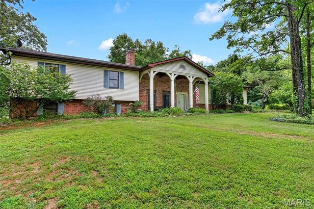 164 Country Squire Lane, Washington, MO 63090