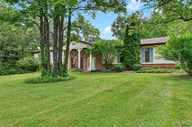 164 Country Squire Lane, Washington, MO 63090