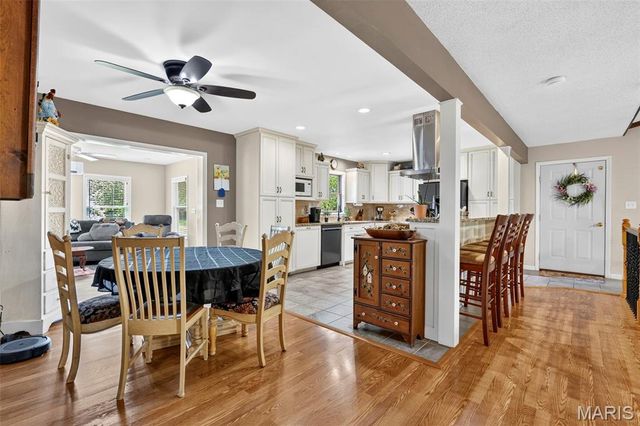 164 Country Squire Lane, Washington, MO 63090