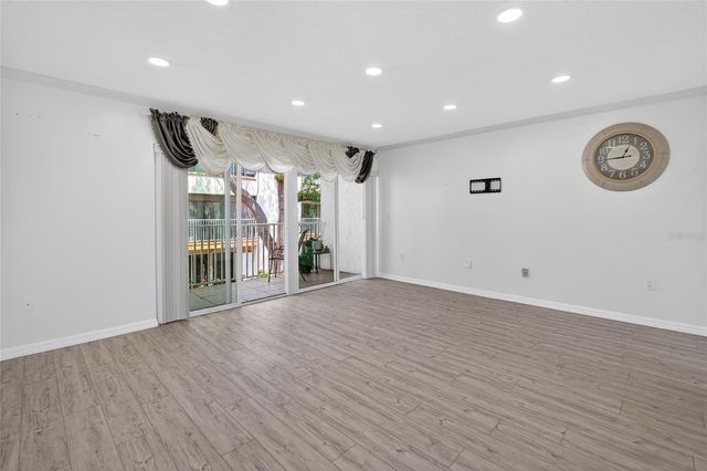 657 99TH AVENUE N 202, St Petersburg, FL 33702