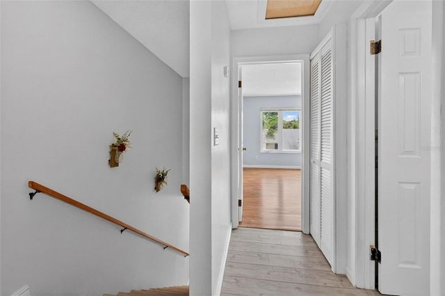 657 99TH AVENUE N 202, St Petersburg, FL 33702