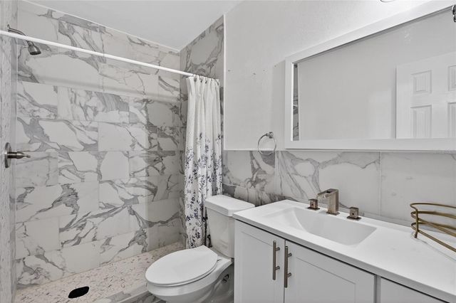 657 99TH AVENUE N 202, St Petersburg, FL 33702