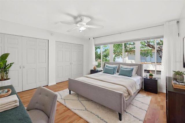 657 99TH AVENUE N 202, St Petersburg, FL 33702