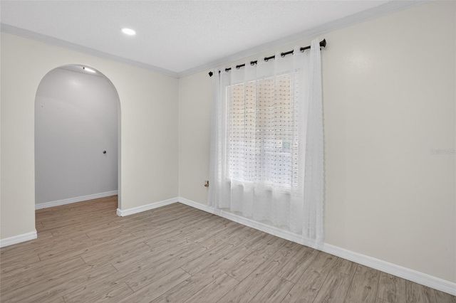 657 99TH AVENUE N 202, St Petersburg, FL 33702