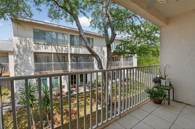 657 99TH AVENUE N 202, St Petersburg, FL 33702