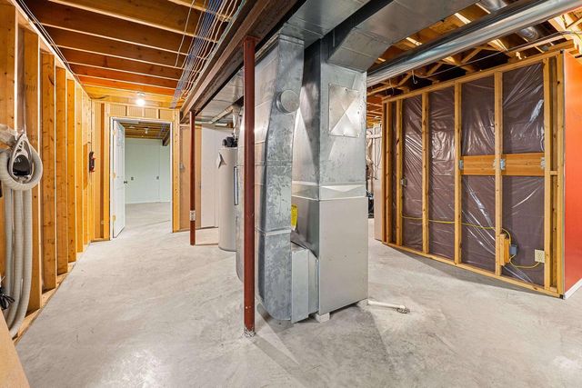 W6389 LINCOLN ROAD, Van Dyne, WI 54979