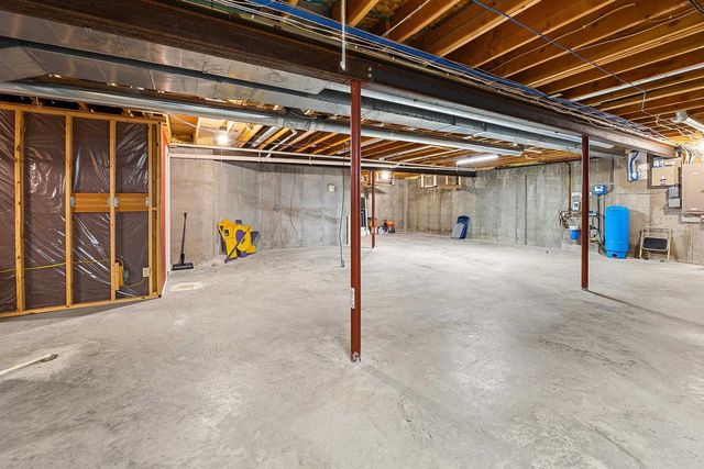 W6389 LINCOLN ROAD, Van Dyne, WI 54979