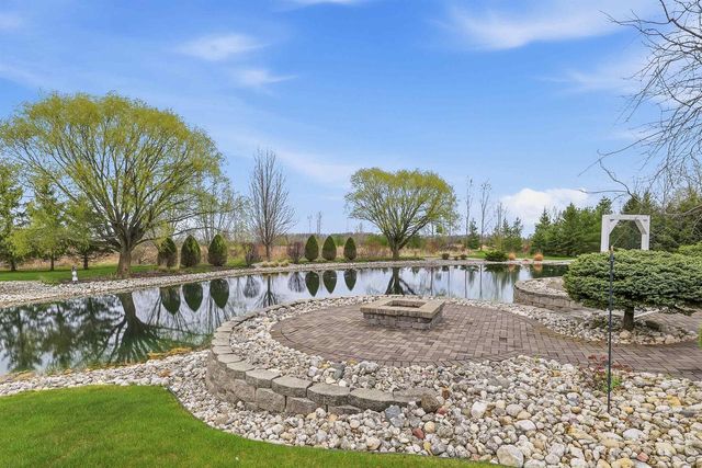 W6389 LINCOLN ROAD, Van Dyne, WI 54979