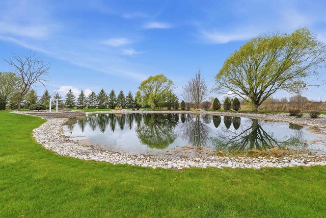 W6389 LINCOLN ROAD, Van Dyne, WI 54979
