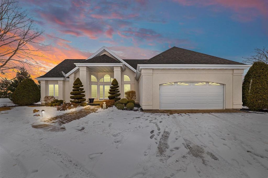 W6389 LINCOLN ROAD, Van Dyne, WI 54979