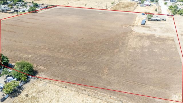 3045 Emerson Way, Bakersfield, CA 93313