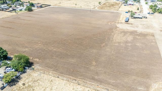 3045 Emerson Way, Bakersfield, CA 93313