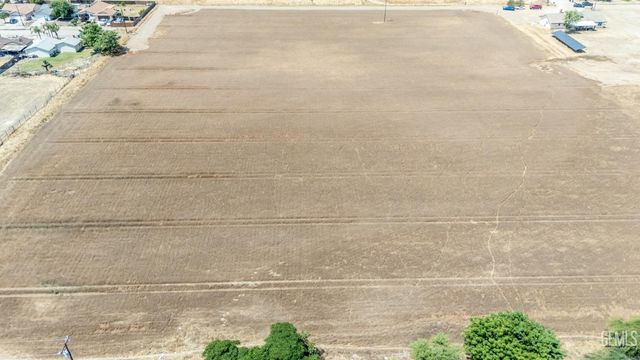 3045 Emerson Way, Bakersfield, CA 93313