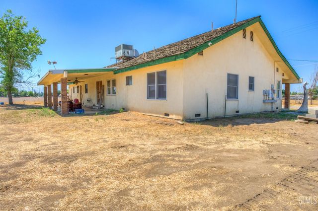 3045 Emerson Way, Bakersfield, CA 93313