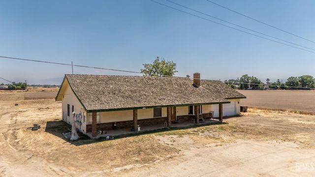 3045 Emerson Way, Bakersfield, CA 93313