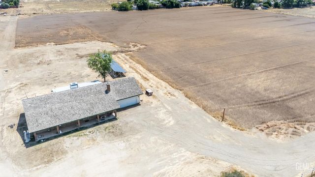 3045 Emerson Way, Bakersfield, CA 93313