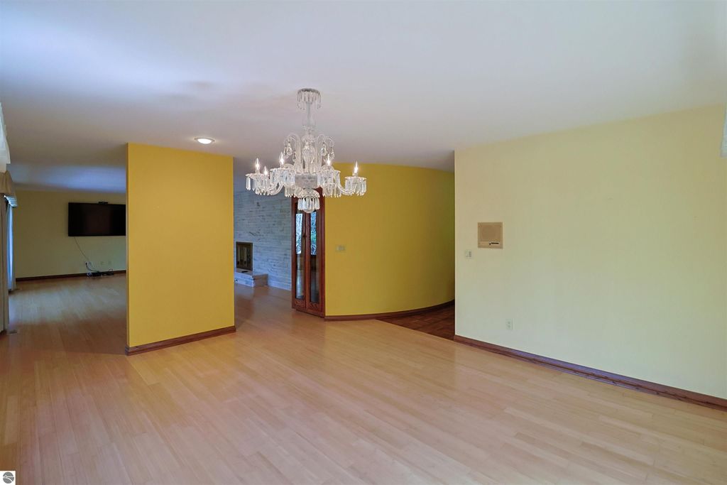 Image 18 of property listing at 555 E Deerfield Road, Mt Pleasant, MI 48858