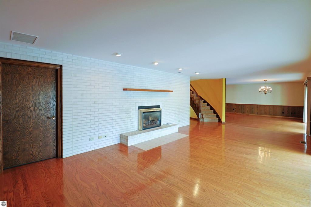 Image 31 of property listing at 555 E Deerfield Road, Mt Pleasant, MI 48858