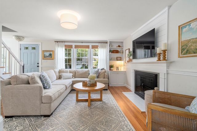54 Jarr Brook Rd, Holliston, MA 01746