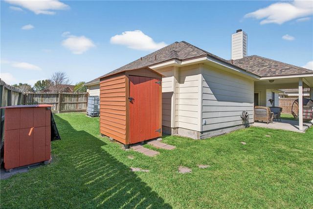 105 Young St, Odem, TX 78370