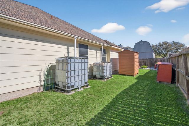 105 Young St, Odem, TX 78370